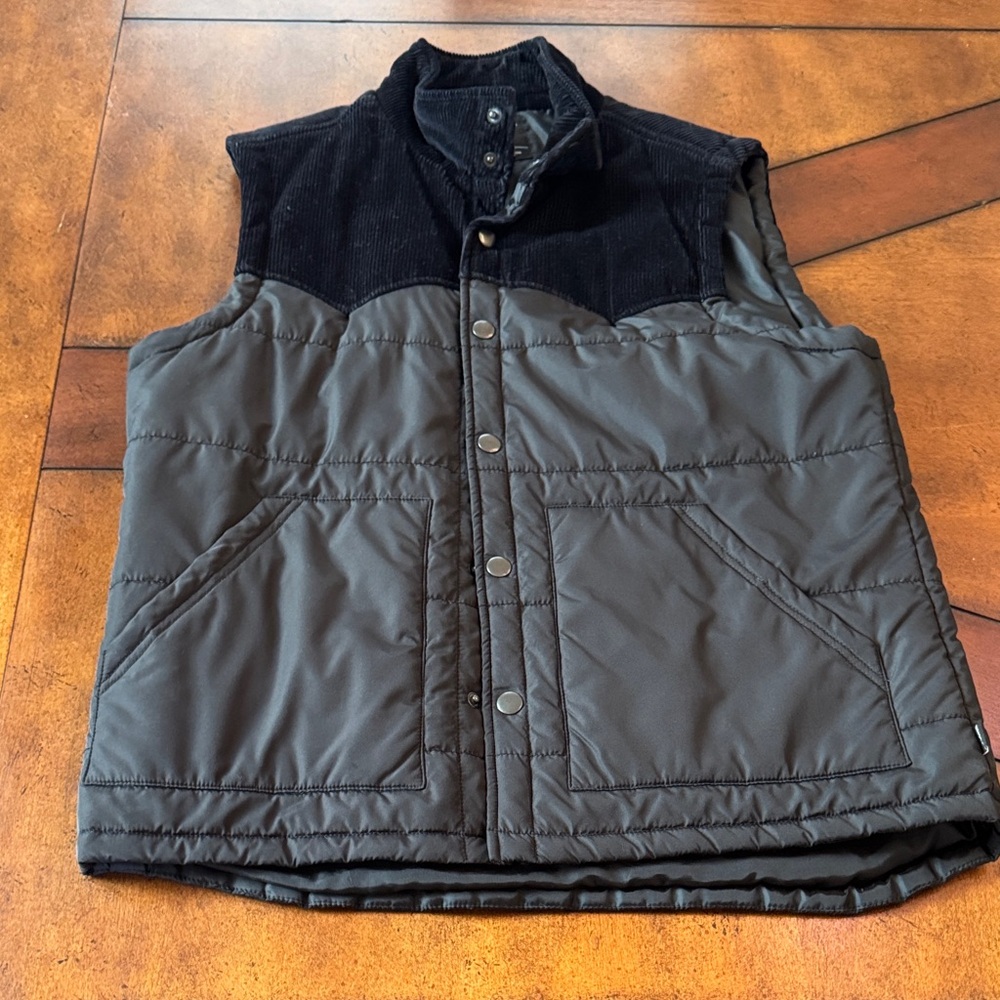 Men's Black and Gray Quilted Vest